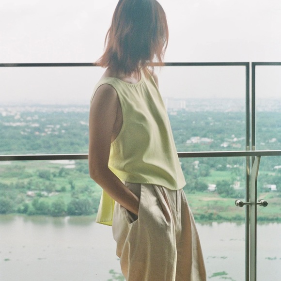 Rare Kaarem Stigma Layered Back Knot Tie Tank Top size XS Lemon Yellow Modern - Picture 10 of 13